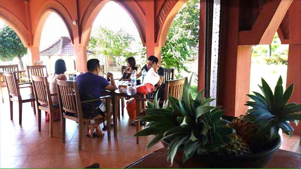 Yut'S Inn Flower Paradise Gili Gede Ngoại thất bức ảnh