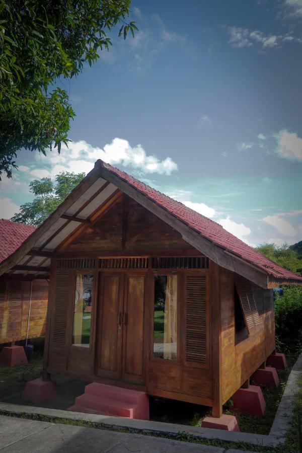 Yut'S Inn Flower Paradise Gili Gede Ngoại thất bức ảnh