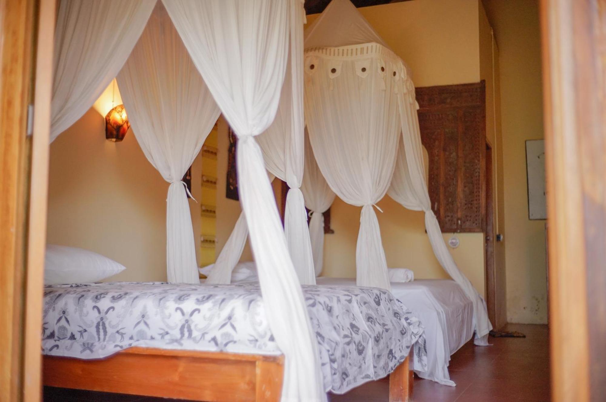 Yut'S Inn Flower Paradise Gili Gede Ngoại thất bức ảnh